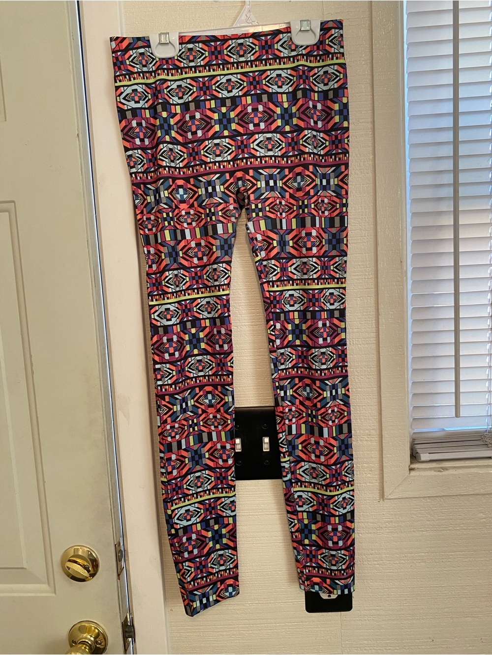 No Boundaries Multicolor Geometric Print Leggings size medium (7/9)